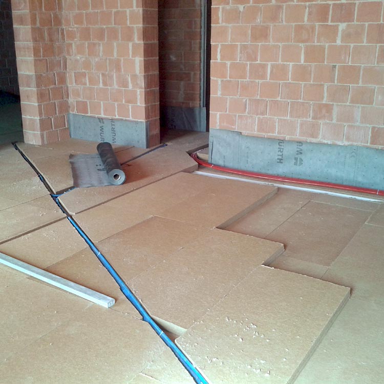 Pannelli isolanti in fibra di legno FiberTherm per massetto a secco
